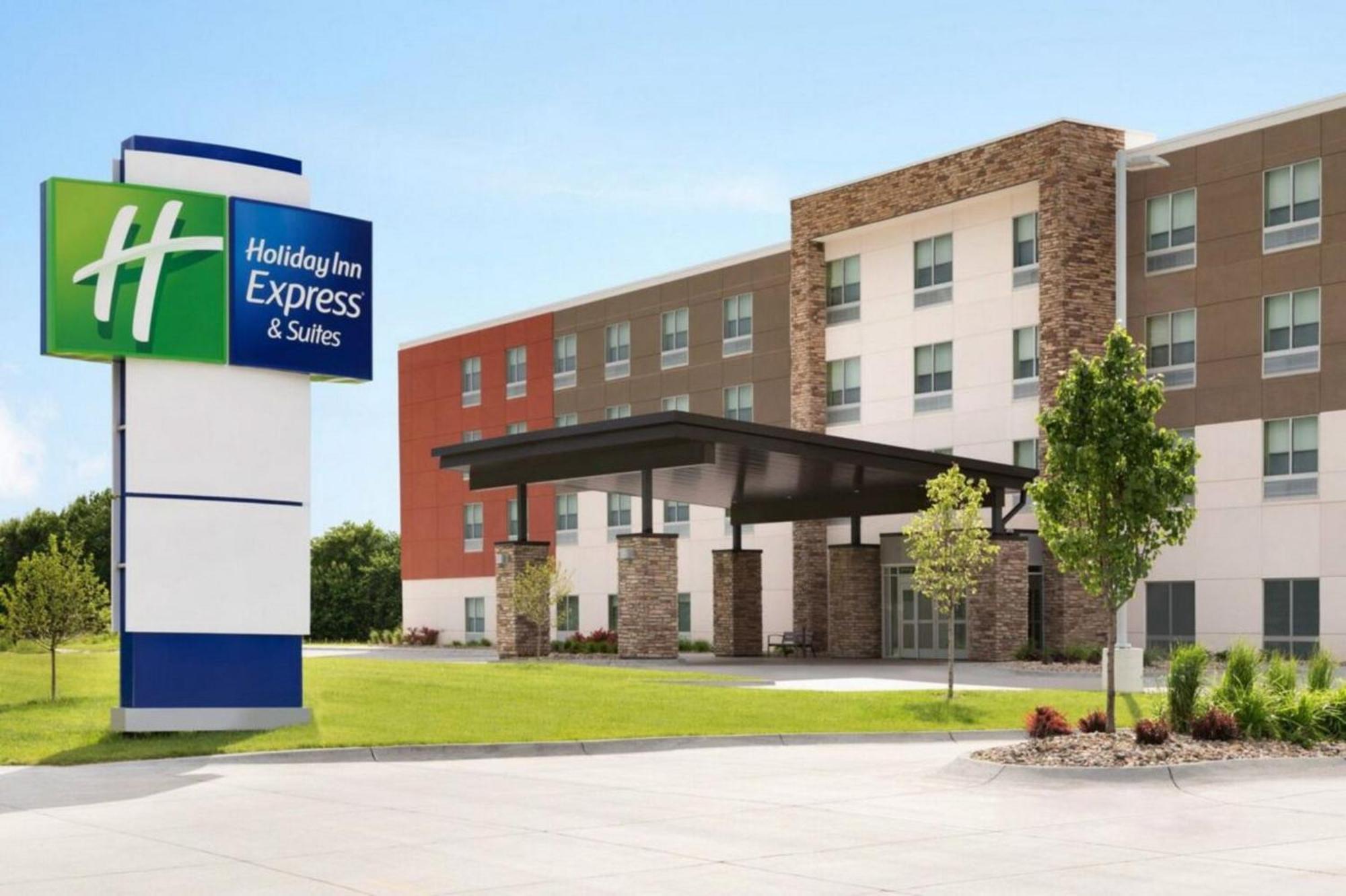 Holiday Inn Express & Suites Fresno Airport By Ihg Luaran gambar